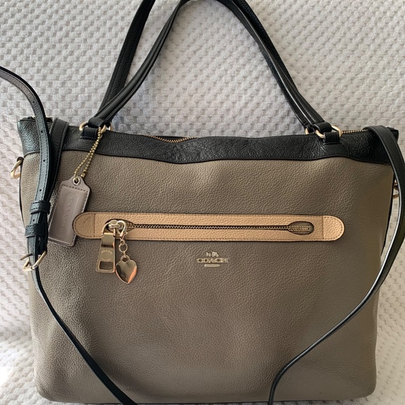 Coach premium leather - Picture 12 of 15